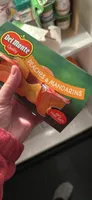 Pêches et mandarines