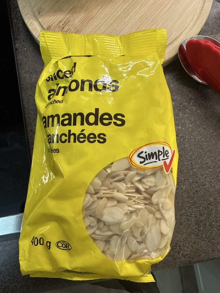 Sliced blanched almonds