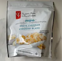 Mini craquelins de pita au cheddar