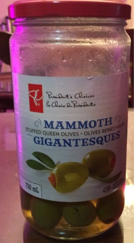 Olives reines farcies gigantesques