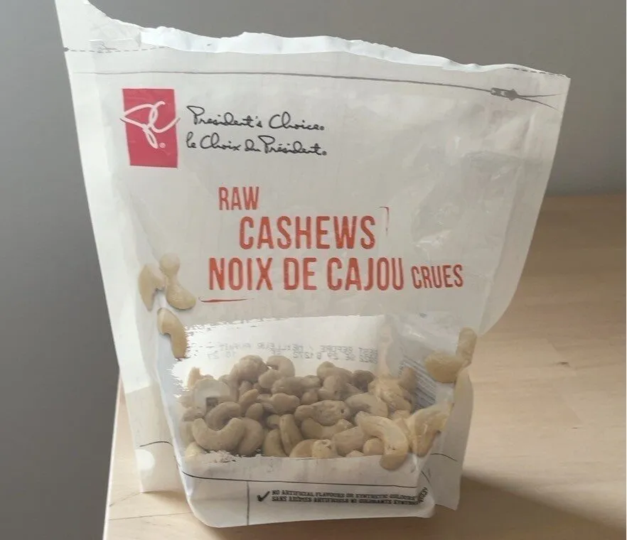Raw cashews
