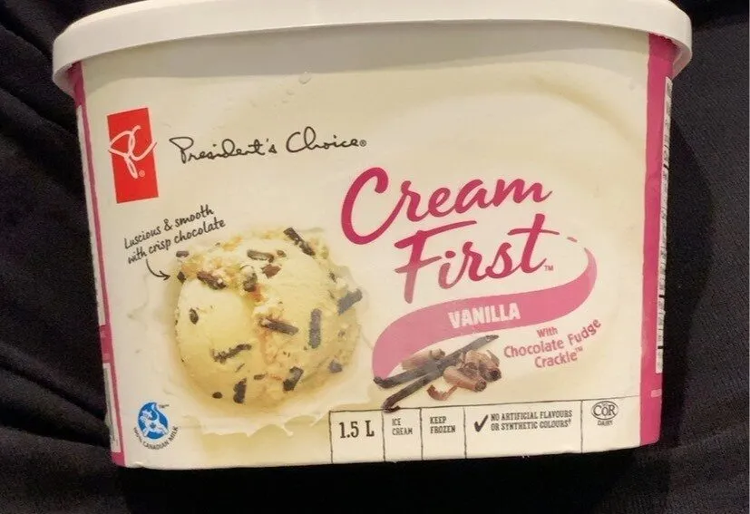 Cream Forst Vanilla with Chocolate Fudge Crackle