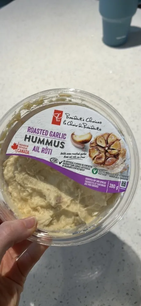 ROASTED GARLIC HUMMUS