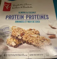 Protein almond & coconut coated granola bars