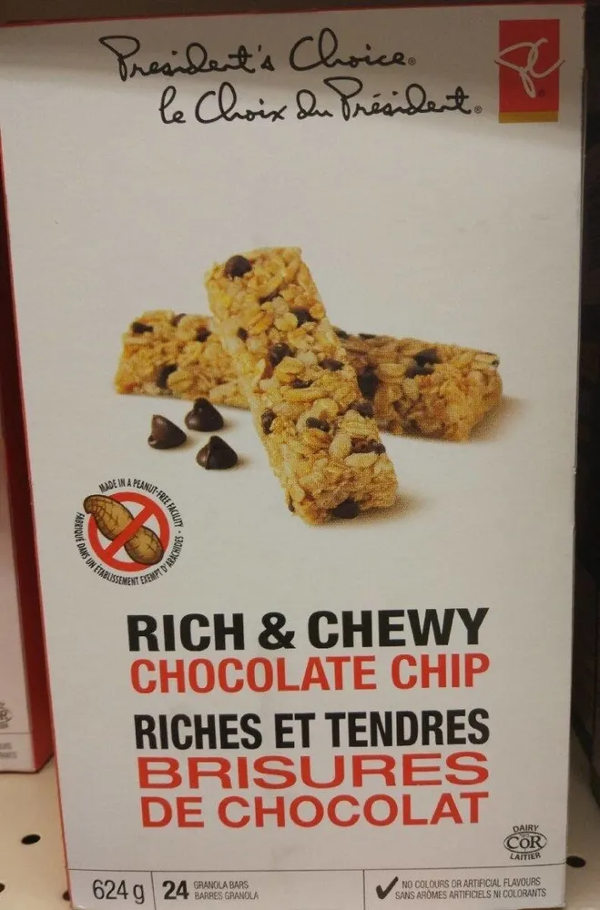 Rich and chewy chocolate chip granola bars