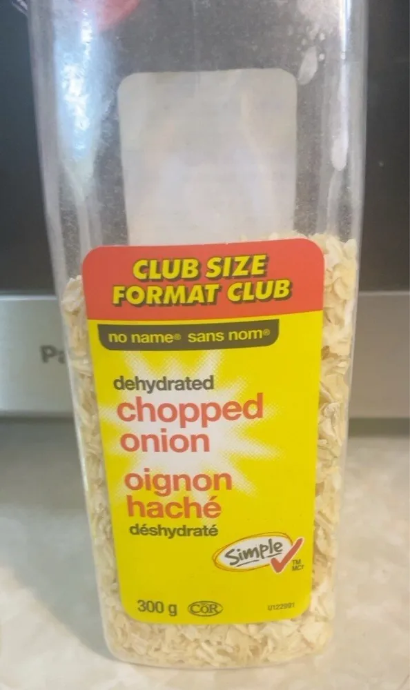 Chopped onion dehydrated