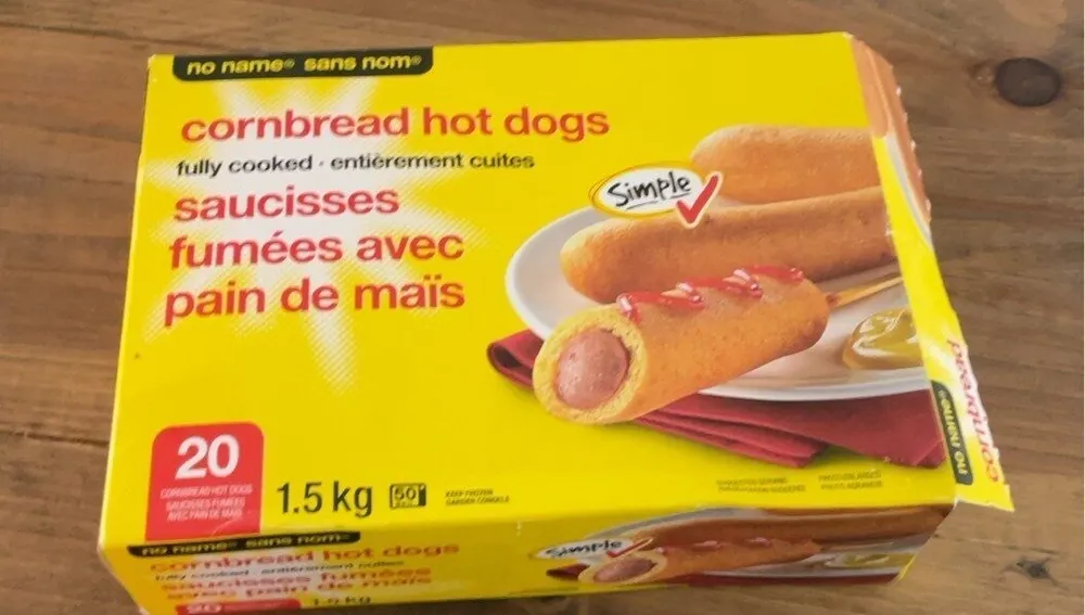 Saucisses fumées avec pain de maïs