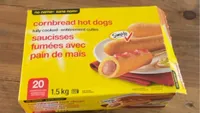 Saucisses fumées avec pain de maïs