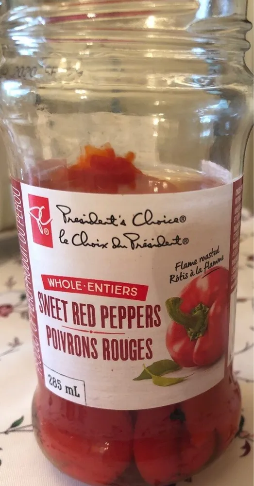 Poivrons rouges entiers