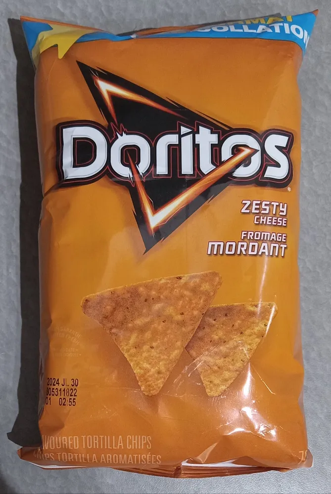 Zesty Cheese Flavoured Tortilla Chips