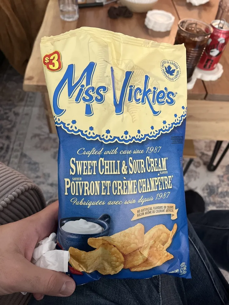 Sweet Chili & Sour Cream Kettle Cooked Potato Chips