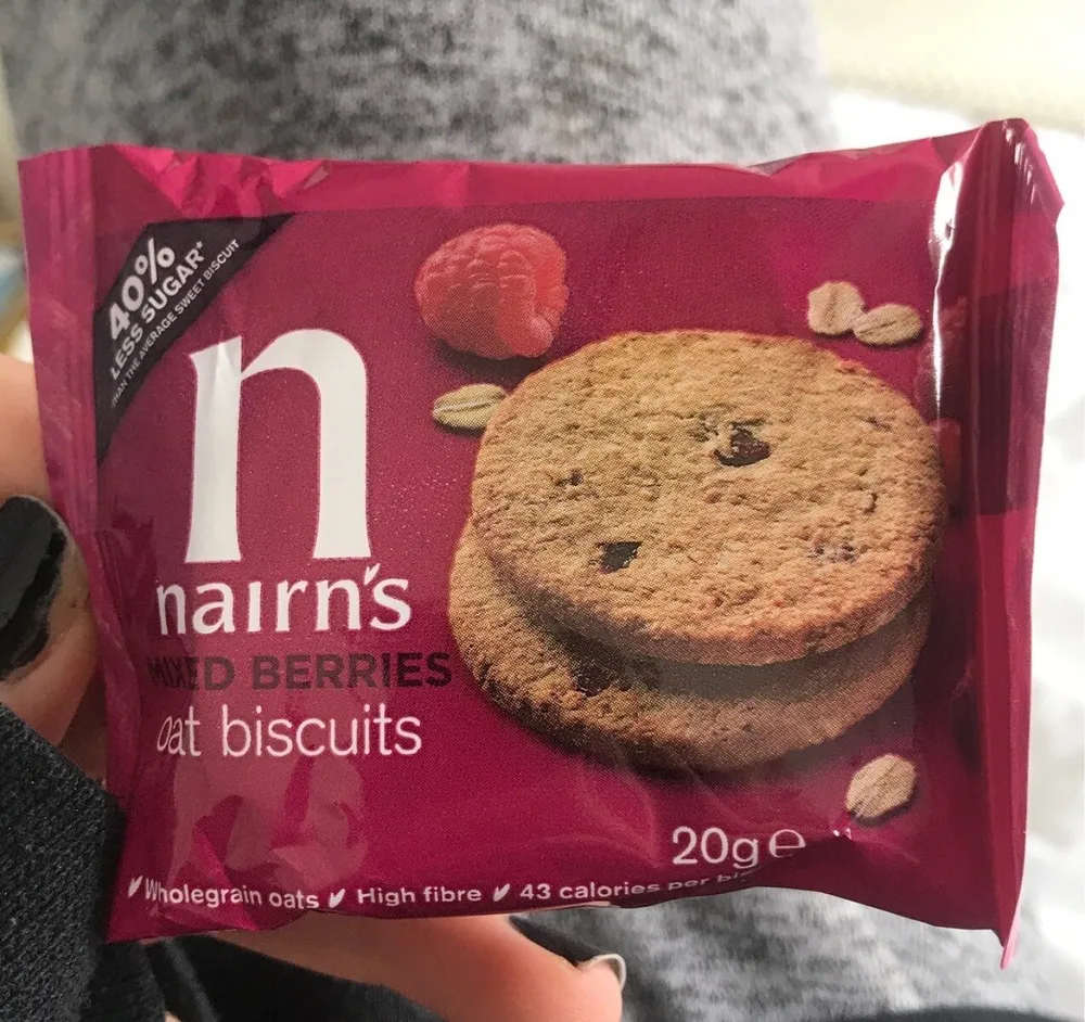 nairn's mixed berry oat biscuits