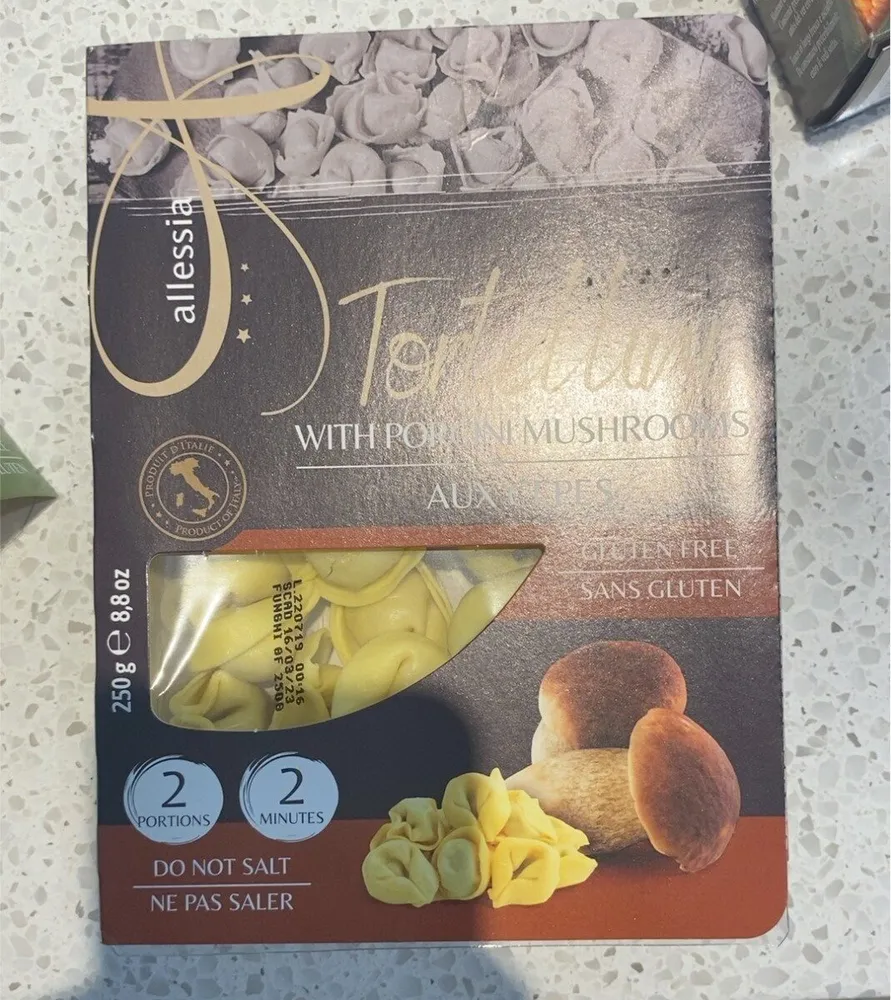Tortellini with porcini mushrooms