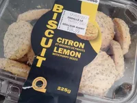 Lemon biscuit with poppy seeds