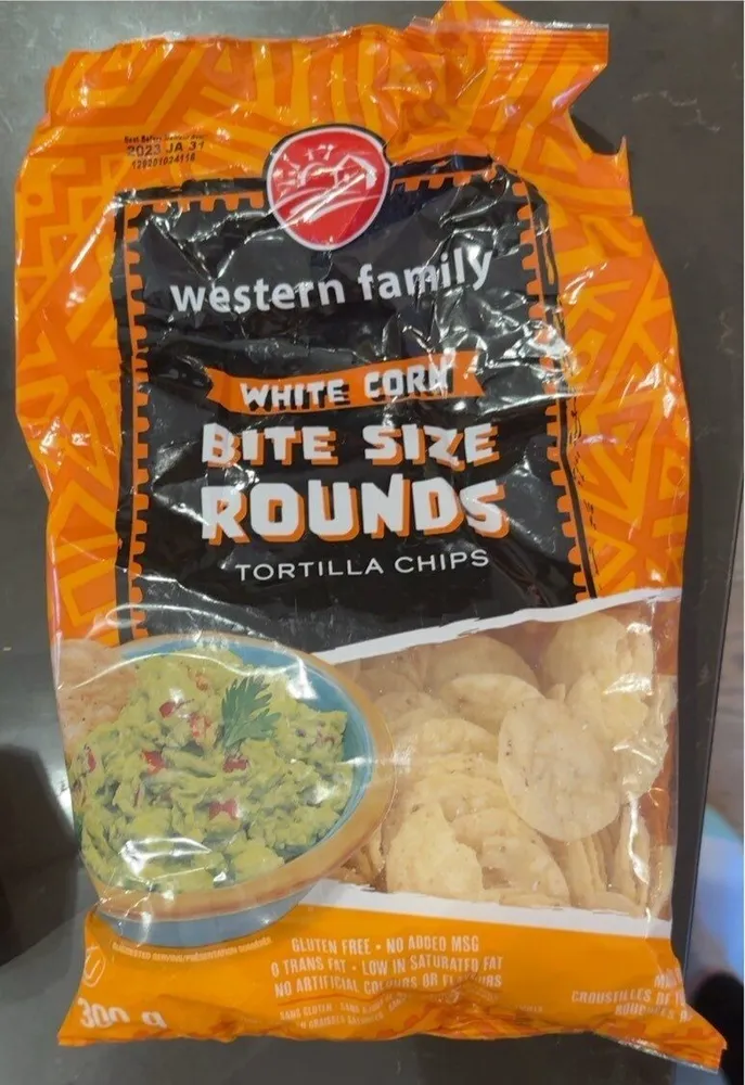 Bite size rounds tortilla chips