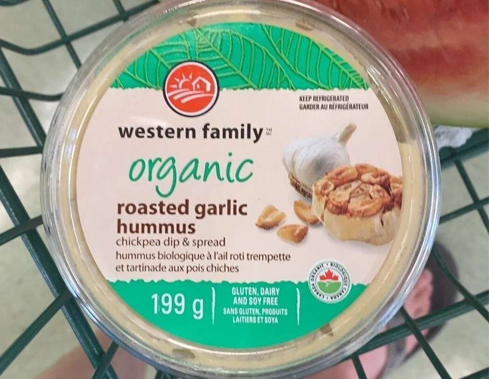 Organic roasted garlic hummus