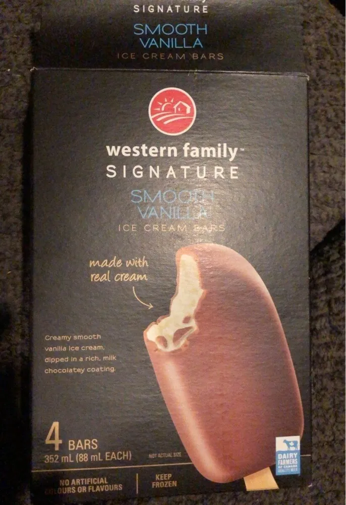 Smooth vanilla ice cream bar