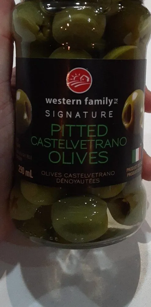 Pitted castelvetrano olives
