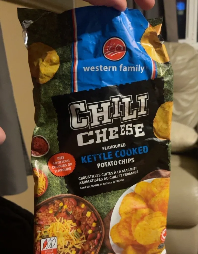 Chili cheese chips