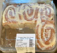Cinnamon buns with cream cheese icing
