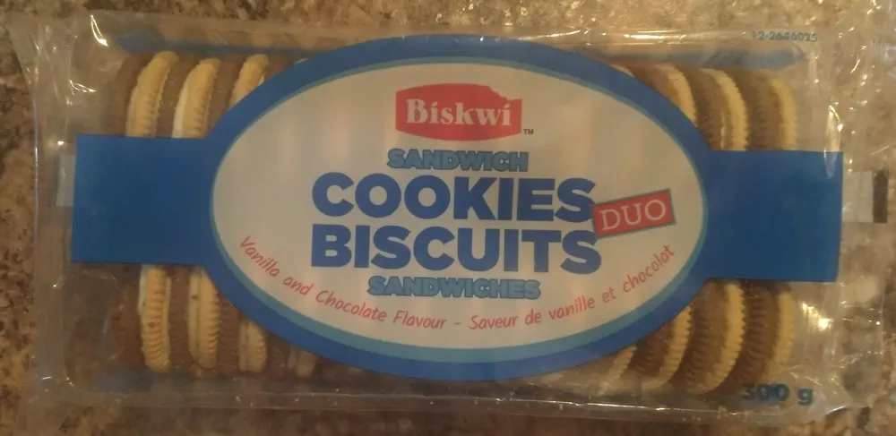Vanilla and Chocolate Flavour Duo Sandwich Cookies