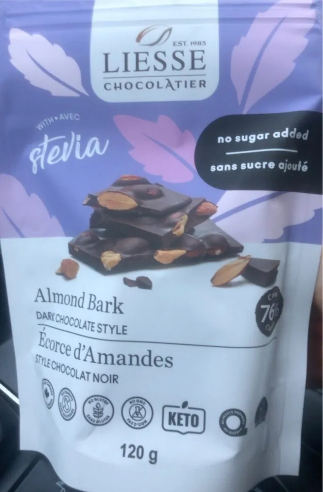 Écorce d’amandes style chocolat noir