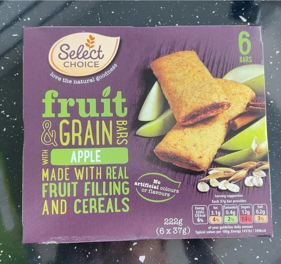 Apple fruit and grain bar
