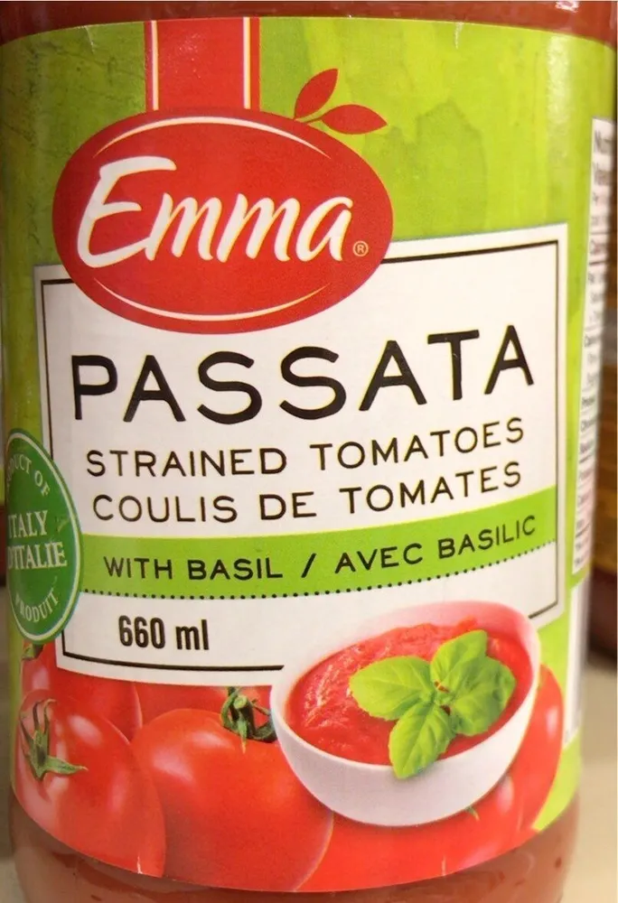 Passata: Strained Tomatoes with Basil