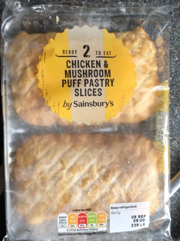 Chicken musbroom puff pastry slices