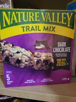 Trail mix chewy granola bars dark chocolate