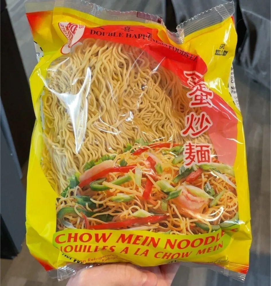 Chow mein noodles
