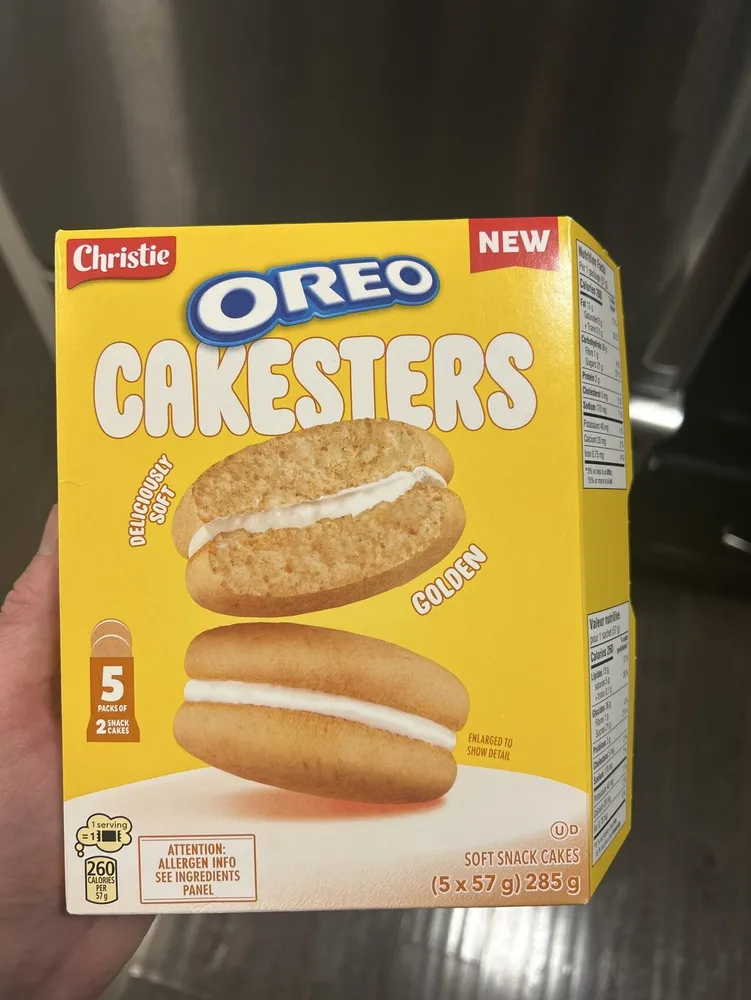 Golden Oreo Cakesters