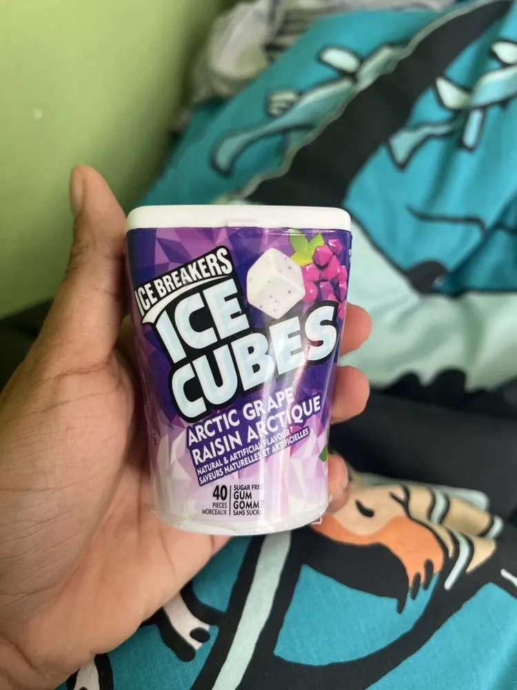 Ice breakers ice cubes arctic grape