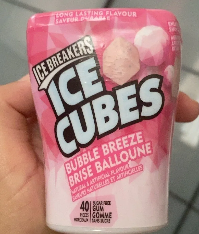 Ice cubes bubble