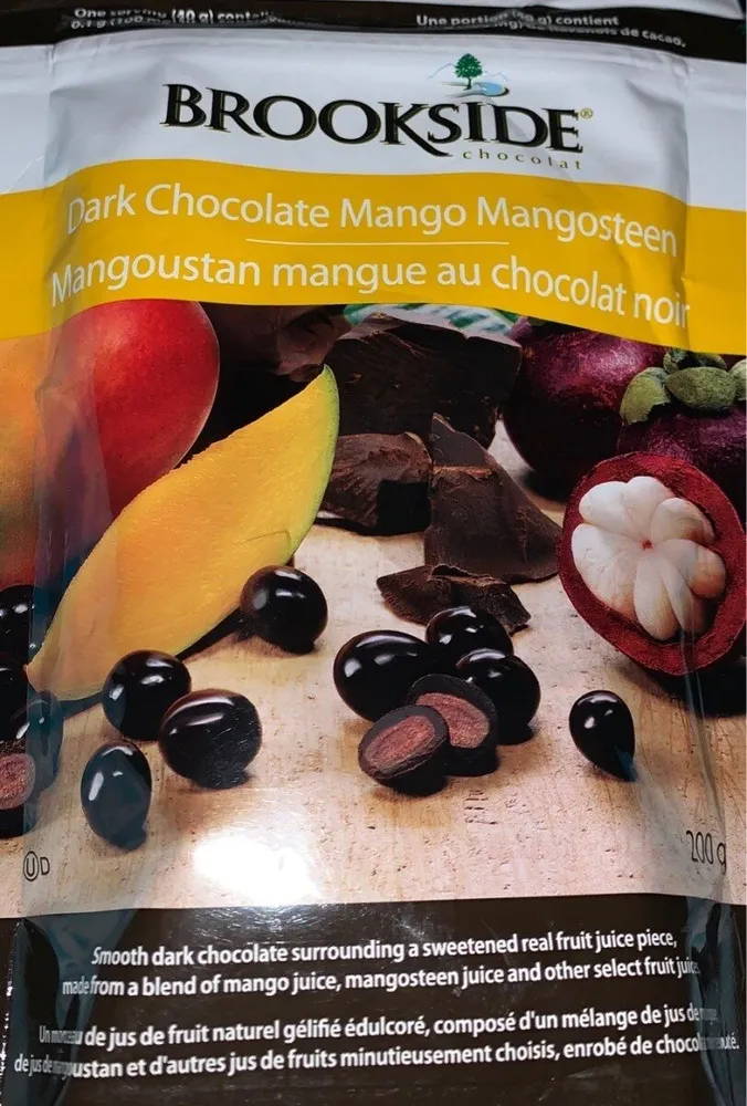 Dark chocolate mango bites