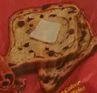 Pain marbré aux raisins et à la cannelle