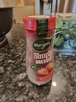 Simply Dressed Strawberry Poppyseed