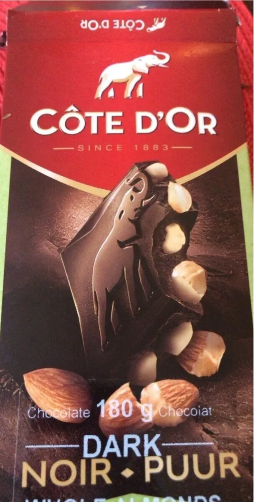 Noir Amandes entières
