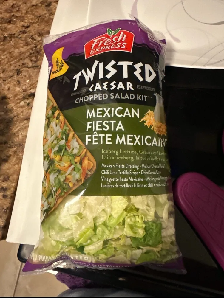 Mexican Fiesta Twisted Caesar Chopped Salad Kit