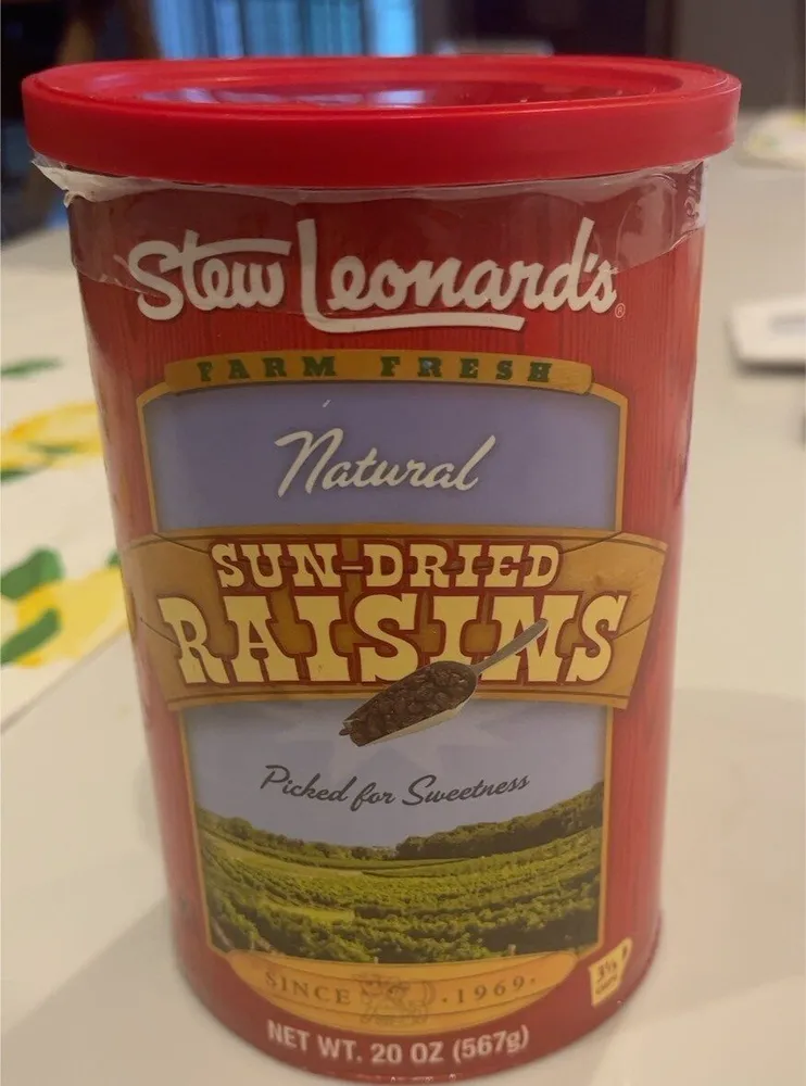 Sun dried raisins
