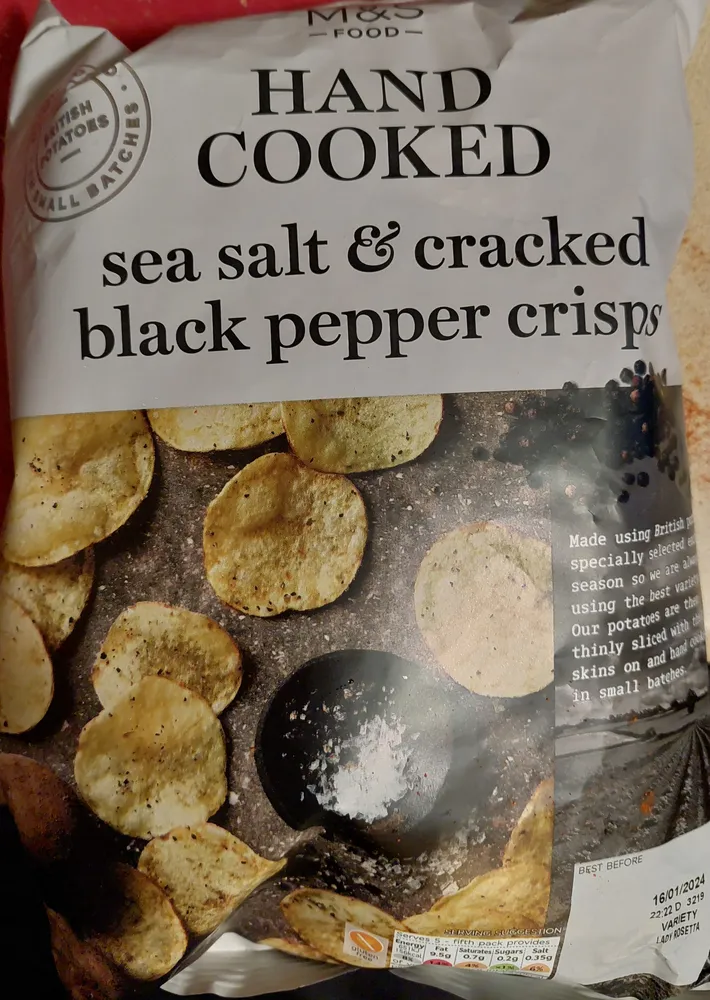 sea salt & cracked black pepper crisps