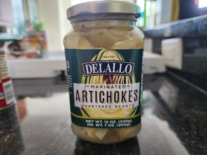 Delallo, quartered & marinated artichoke hearts
