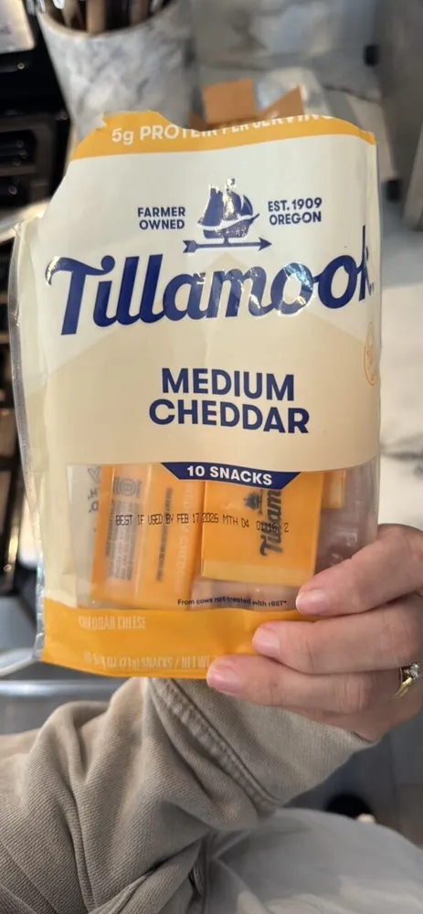 Medium Cheddar Snacks