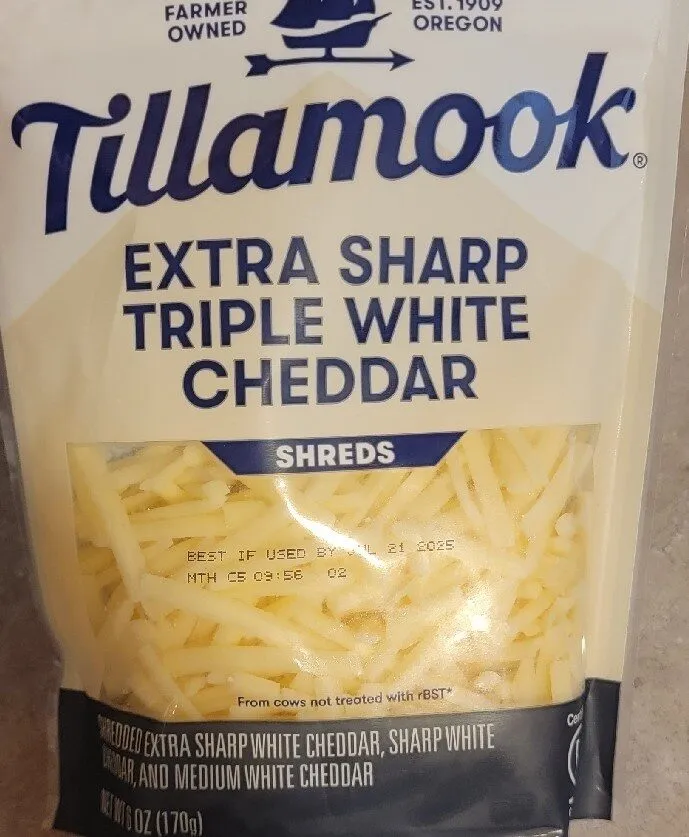 Extra Sharp Triple White Cheddar Shreds