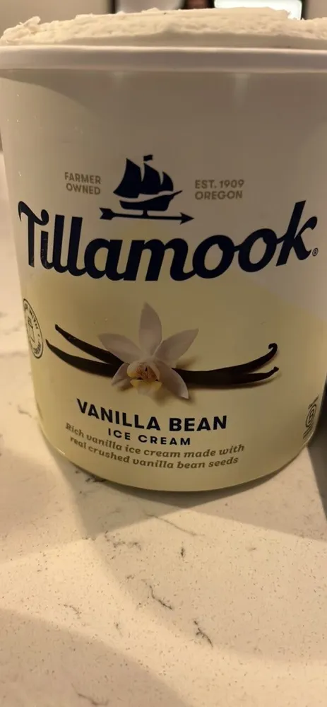 VANILLA BEAN ICE CREAM