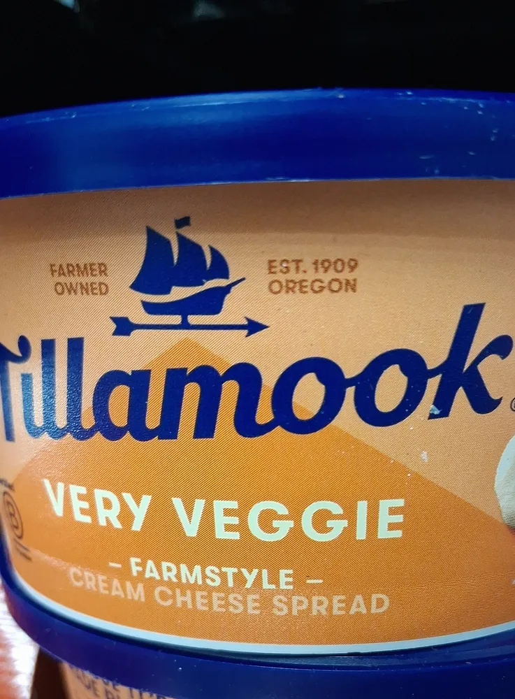 VERY VEGGIE FARMSTYLE CREAM CHEESE SPREAD