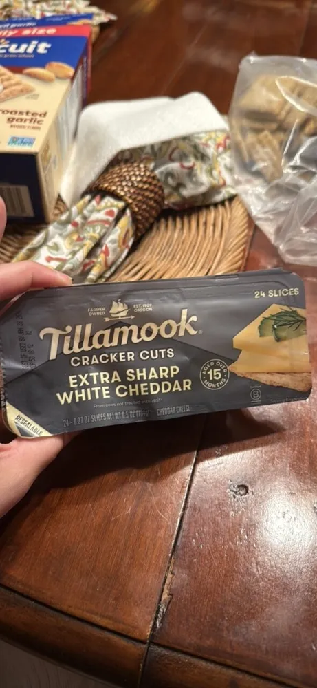 Extra Sharp White Cheddar Cracker Cuts