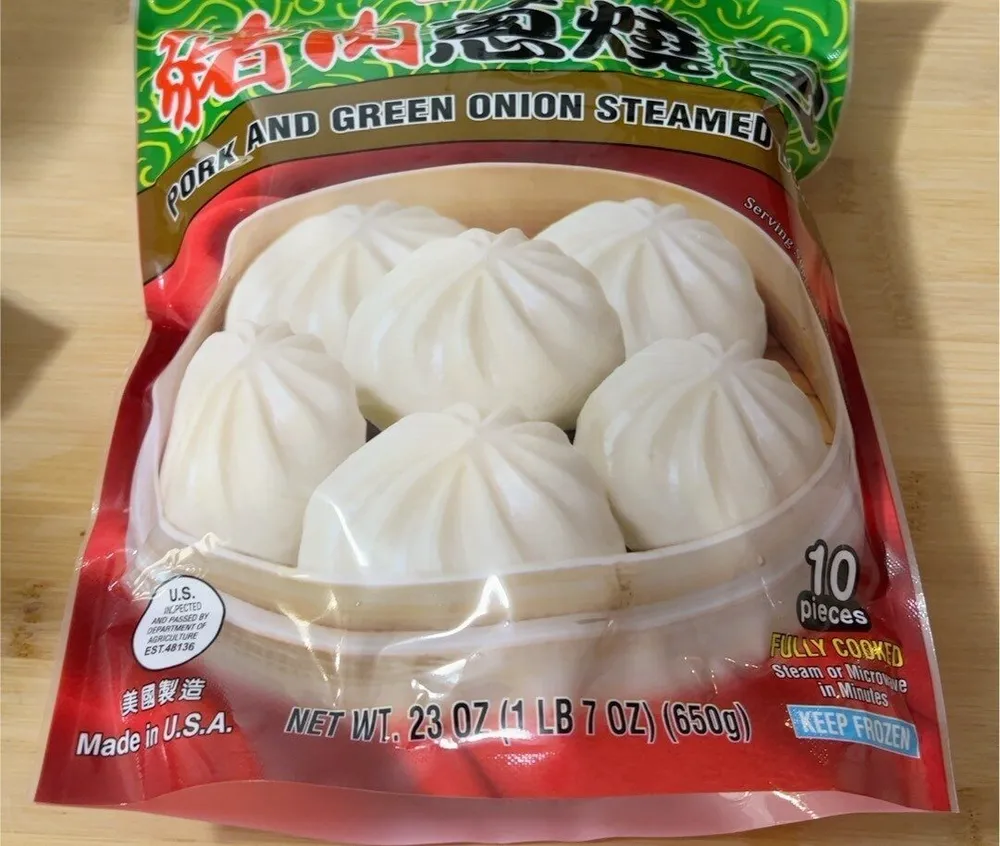 Pork and green onion steamed