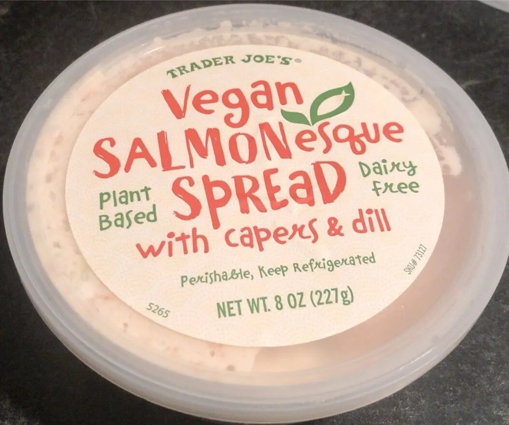 Vegan Salmonesque Spread with capers and dill
