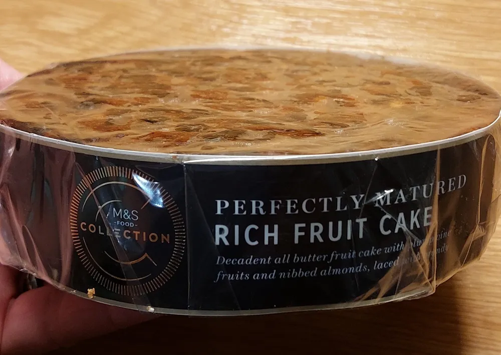 Rich fruit cake